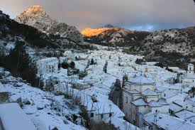Visit other white villages:

Grazalema is a mountainous village with a population of 2,250 inhabitants. The village was established in Moorish times by Berber settlers and is the most popular base for visitors to the Sierra de Grazalema Natural Park. 

